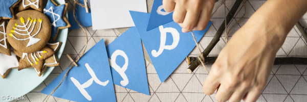 happy-hanukkah-traditional-festival-top-view